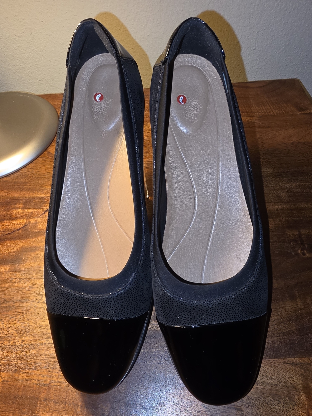 Clark's Comfort Slip-On Flats in Black